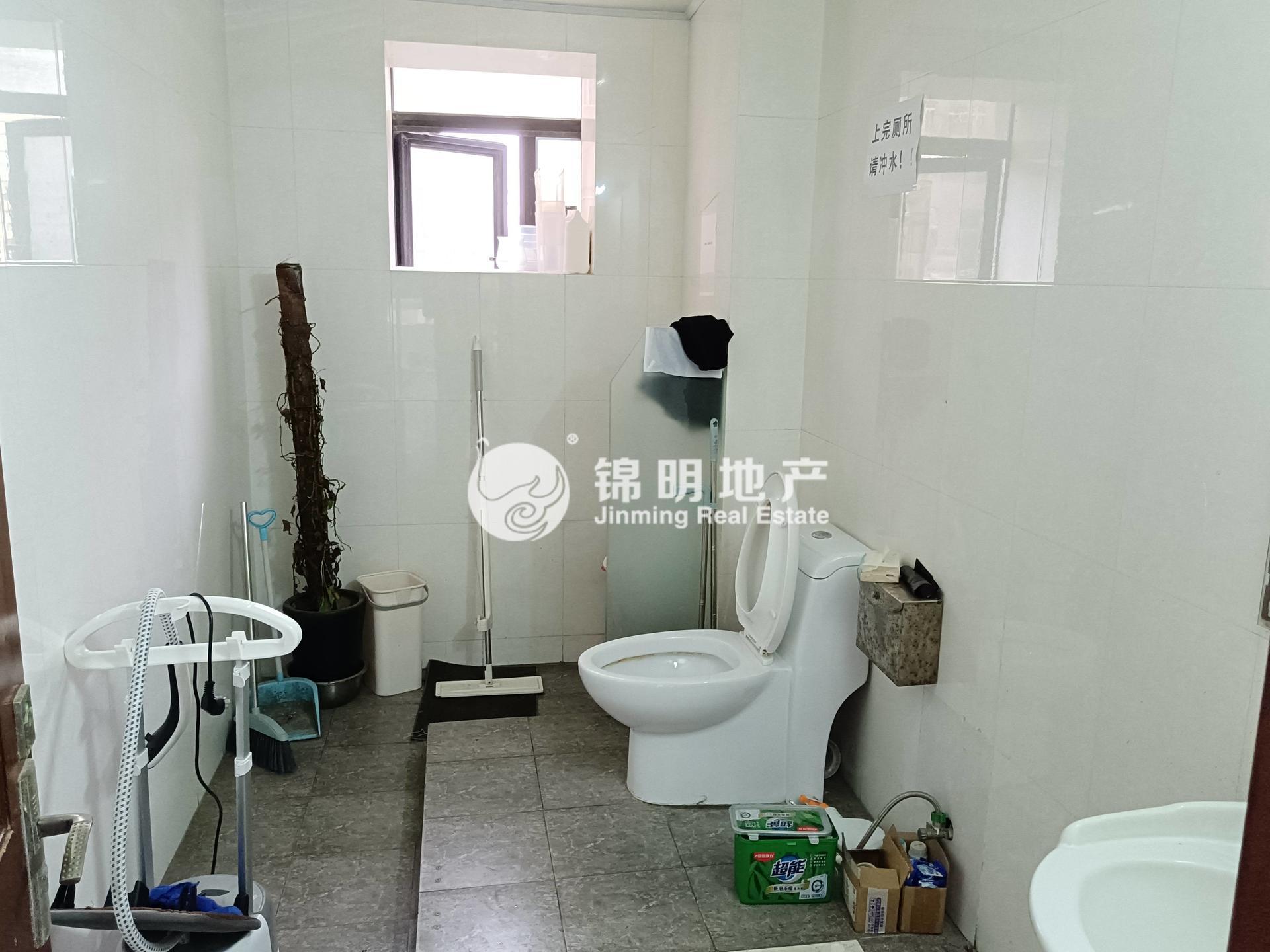 南京西路申银发展大厦175平米写字楼出租